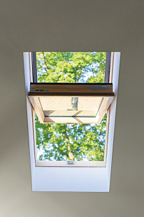 Объект из Мансардные окна c 2-камерным стеклопакетом Fakro FTP-V U4